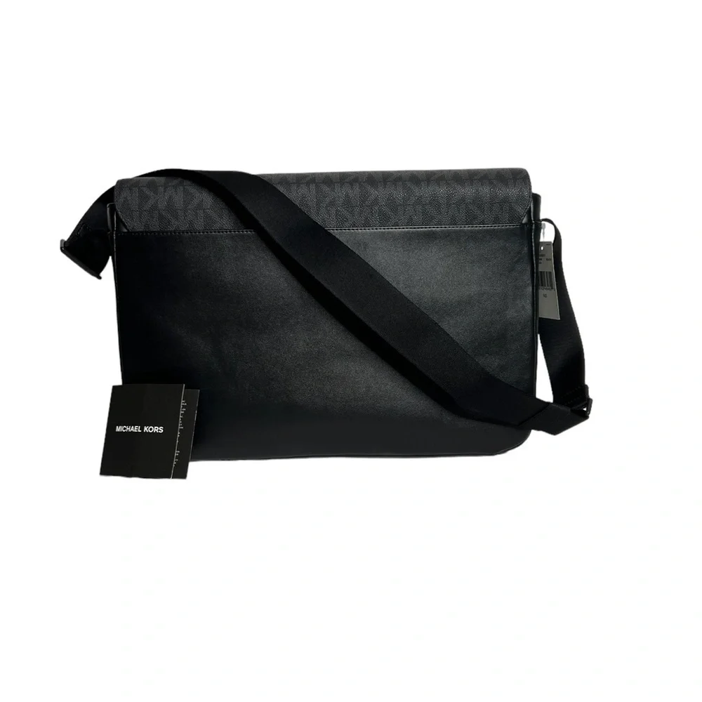 Michael Kors Men’s Everett Flap Messenger Crossbody Bag